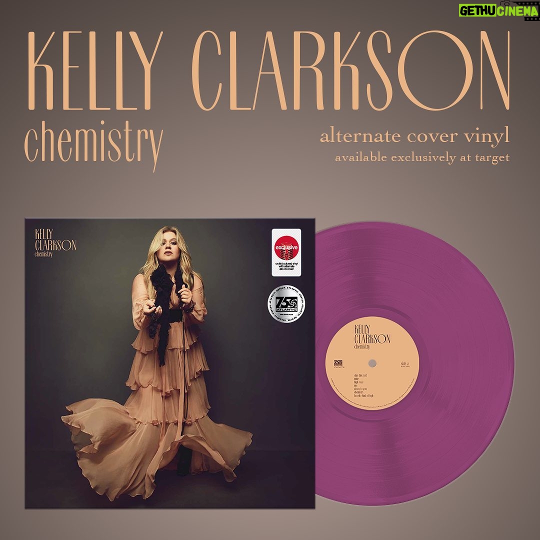 Kelly Clarkson Instagram - Have y'all seen the different vinyl options for my upcoming album #chemistry yet?! Check them out and pre-order yours today! 🍷💔☀️ Link in bio.