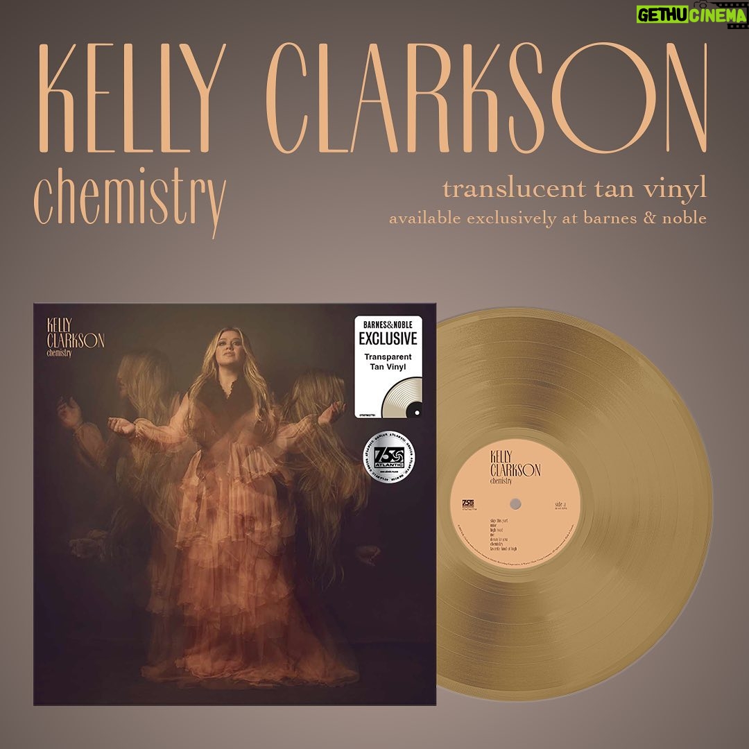 Kelly Clarkson Instagram - Have y'all seen the different vinyl options for my upcoming album #chemistry yet?! Check them out and pre-order yours today! 🍷💔☀️ Link in bio.