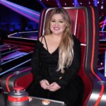 Kelly Clarkson Instagram – I’m SO excited to be back in the big red chair! @NBCTheVoice premieres TONIGHT on @NBC! #TheVoice #TeamKelly