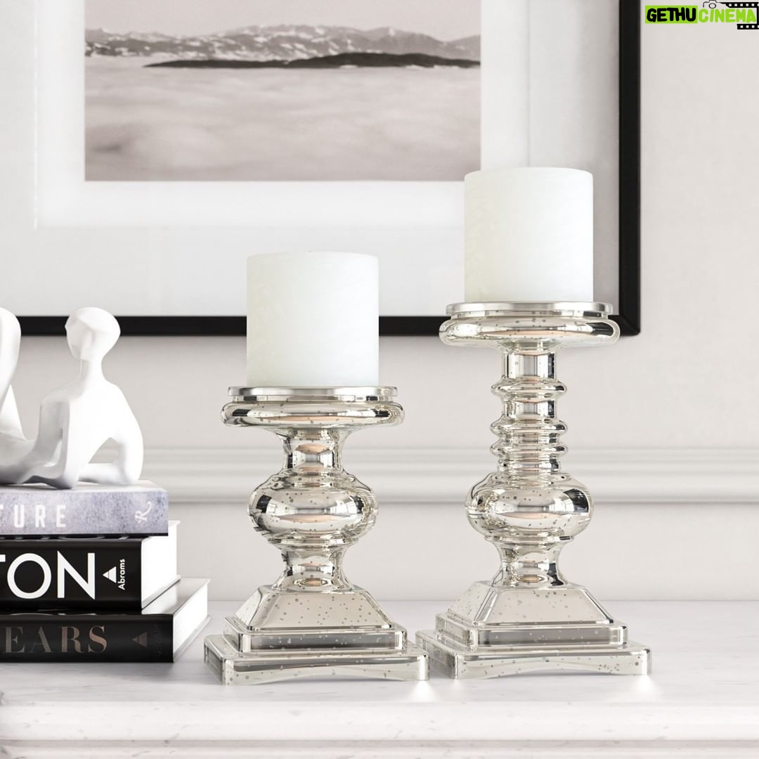 Kelly Clarkson Instagram - Anyone else hosting this year? Y’all, we got this! 💪 Get ready for holiday guests in style with my Kelly Clarkson Home line with @wayfair.