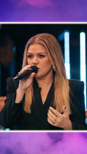 Kelly Clarkson Instagram - First #Kellyoke of Season 5 coming to you from NYC!