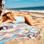 Kelly Rohrbach Instagram – Wassup beaches! 👋🏻