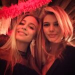Kelly Rohrbach Instagram – 💃🏻🍾🎿👯❄️💃🏻