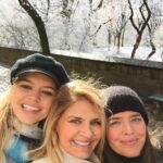 Kelly Rohrbach Instagram – 🎤 strolling down 5th with my mom and sis! 🚖❄️