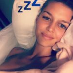 Kelly Rohrbach Instagram - Going to bed at 9pm got me like 😄 #11hoursleep #hereIcome 🙌🏻