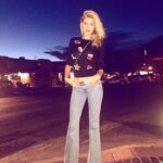 Kelly Rohrbach Instagram - Blue jeans, blue sky and an untouched red eye #thenextdrseuss...#moi Aspen, Colorado