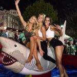 Kelly Rohrbach Instagram - shenanigans on a shark in Savannah. yeeeehawww 🍀☘🍀☘🍀🌈