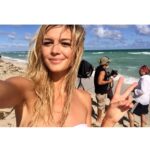 Kelly Rohrbach Instagram - Life's a beach! Or something like that? @calzedonia Miami, Florida.