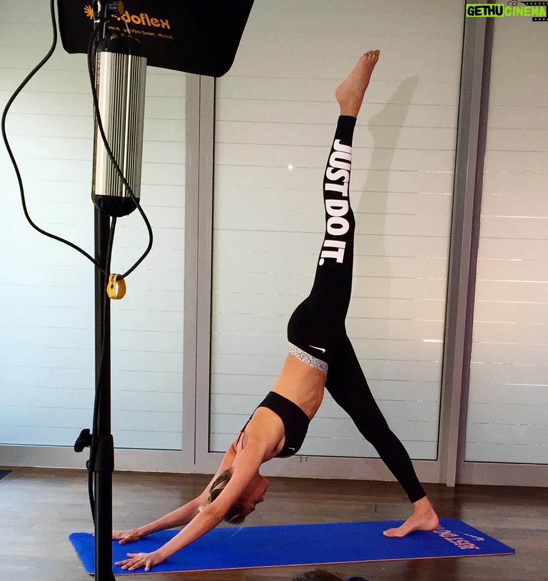 Kelly Rohrbach Instagram - guten tag! On set today with @voguegermany #justdoit