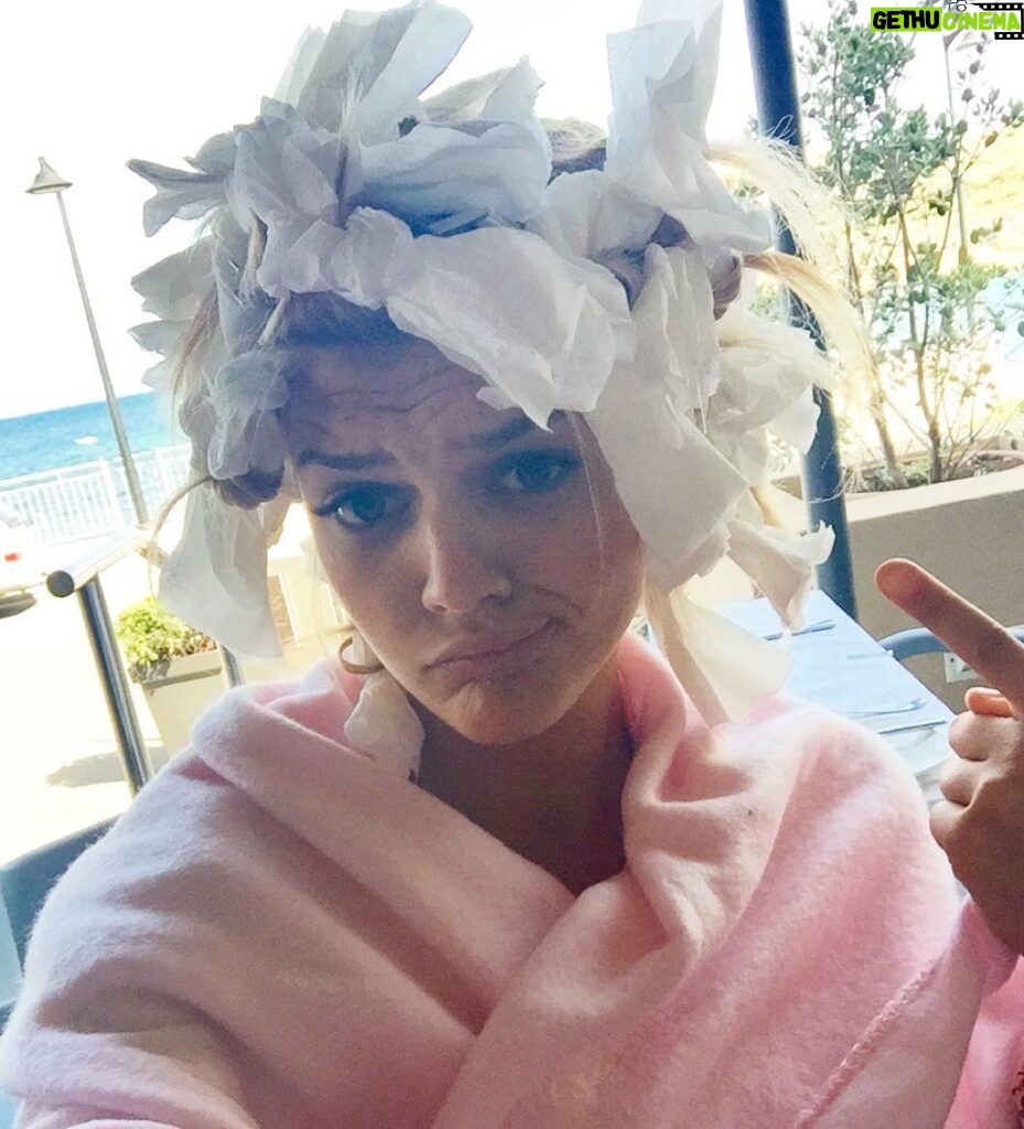 Kelly Rohrbach Instagram - and then they curled my hair with toilet paper... hard knocks for goldilocks 🙍🏼