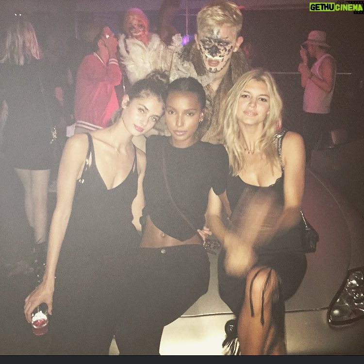 Kelly Rohrbach Instagram - get yo freak on @taylor_hill @jastookes