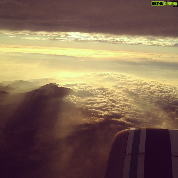 Kelly Rohrbach Instagram - Bon voyage!