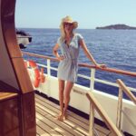 Kelly Rohrbach Instagram - Land ho! ⚓️