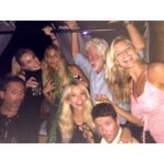 Kelly Rohrbach Instagram - the Brady bunch 👪