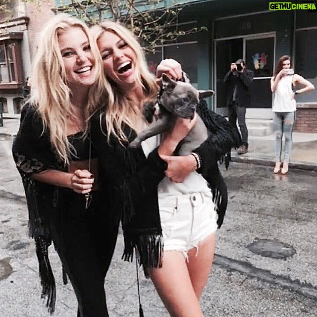 Kelly Rohrbach Instagram - 😍 puppy love for @rachelhilbert
