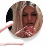 Kelly Rohrbach Instagram - 👽 #anishkapoor