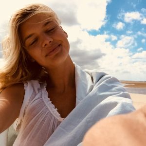 Kelly Rohrbach Instagram - See ya summer! ☀️🌈☁️🍉 it’s been a good one 😍😊😎