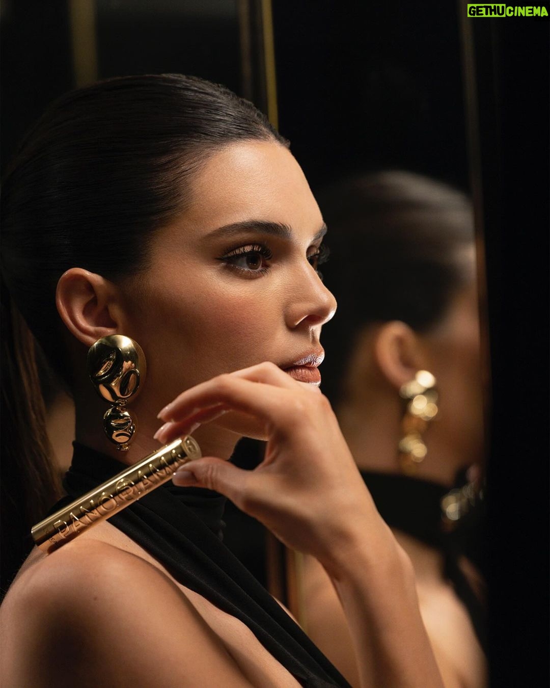 Kendall Jenner Instagram - my secret to breathtaking lashes @lorealparis #PanoramaMascara