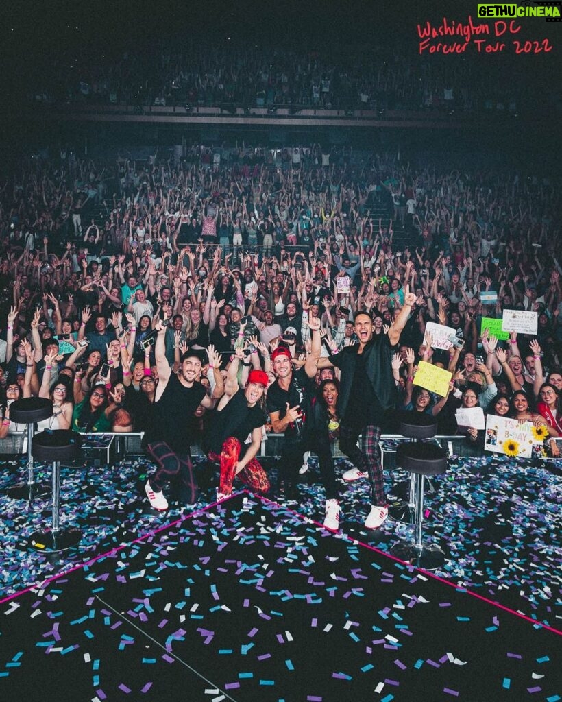 Kendall Schmidt Instagram - Night 1 - Washington DC @bigtimerush Thank you to @mgmnationalharbor for letting us perfect our show in your beautiful theater. We appreciate all the hospitality! MGM National Harbor