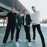 Kendall Schmidt Instagram - A little known fact about @bigtimerush is that we all have very long legs. We might be the longest legged band there is. We are very proud of that. And also very proud of our new song/video “Not Giving You Up” so make sure you check that out. LINK IN BIO