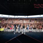 Kendall Schmidt Instagram - The @bigtimerush family just keeps getting bigger! So thankful to be able to play these shows for you all. Photos by @aarongatewoodx