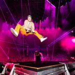 Kendall Schmidt Instagram - 🥇in the high jump 15 shows left! Come see us! Milwaukee tonight @bigtimerush 📸 @parisvisone Summerfest-Milwaukee World Festival