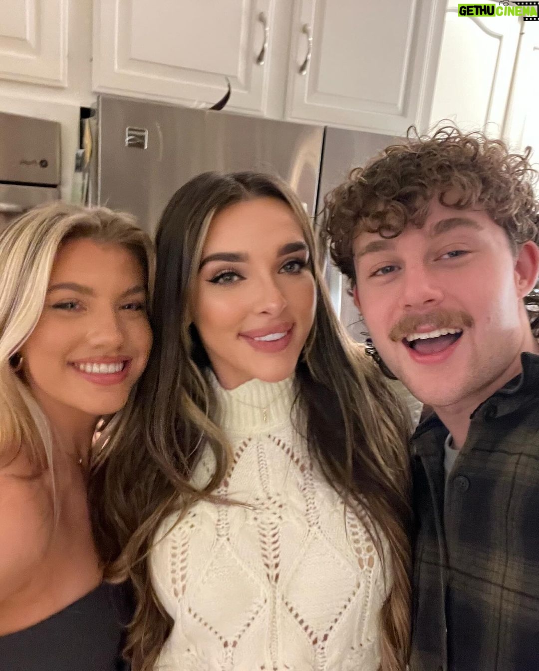 Kendall Vertes Instagram - Heart is full🫶🏼🦃🩶