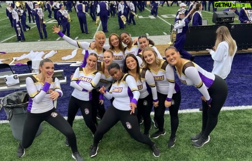 Kendall Vertes Instagram - Let us bowl🏈🎳 James Madison University
