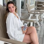 Kendall Vertes Instagram - Rain or shine you still need to stay hydrated with @voozhydrate 😉 #voozhydrate #gethydrated #stayhydrated #delicious #bangenergy