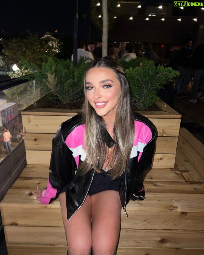 Kendall Vertes Instagram - Back in the 412🖤 @prettylittlething