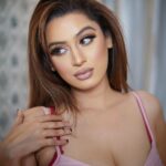 Kenisha Awasthi Instagram – Some MAD awesome looks created by @makeupbyanitashetty and shot impeccably well by @rk_fotografo 

#carouselpost #kenishaglam #kenishaawasthi #hazeleyedbeauty #conceptmakeup