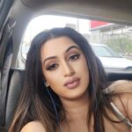 Kenisha Awasthi Instagram - Floral kinda feels 💞 #kenishaawasthi #kenishaglam #carouselpost #bestoftoday #floraldresses #softglammakeup #softglampalette #hazeleyedbeauty #kenishahub