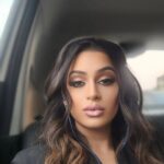 Kenisha Awasthi Instagram - Tried matte ombre lips ..usually only always big on glossy lips.. What's your pick ..? Matte or Gloss...? #kenishaglam #kenisha #kenishaawasthi #mattelips #ombrelips #beachwaves #hazeleyedbeauty