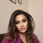 Kenisha Awasthi Instagram - Graphic liner look MUAH - @saramakeupofficial #kenisha #kenishaawasthi #everdayphenomenal #dailyglam #bestfotooftheday #bestoftoday #graphicliner #mauvelipstick