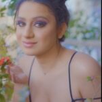 Kenisha Awasthi Instagram - Had to do a reel on this one 💞 Shot by - @asafkhan_ Makeup- @makeupbyanitashetty Hair - @makeupbyshabnam__ #kenishaawasthi #trendingreelsvideo #beautyreels #bestfortoday #glamourbaby #hazeleyedbeauty #everydayphenomenal #ootdfash #everydayglam