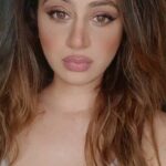 Kenisha Awasthi Instagram – Wowwowowowow..@shubhworldwide givin’ me lifeeeee!! 🧜‍♀️🥳 

#bestofpunjabi #punjabisongs #trendingaudio #trendingmusic #trendingreels #kenishaawasthi #reeloftheday #dancereels #reelitin #reelygood #baller #groooovy #issavibe #inmyfeelings #bestoftheday #burrah #chakdephatte #greysatin #satindress #ikky #shubmusic #shubh