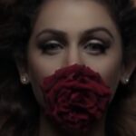 Kenisha Awasthi Instagram - This is a cover I did for Jaadu Teri Nazar ..it sits at 500k today on my YOUTUBE. It was high time I brought it to reels. Show me what you can do on this cover- acting/mimimg/dance/lip syncing and so on ,in your reels and tag me , the best ones get a shoutout and a surprise from me .❤ #kenishaawasthi #kenishamusic #jaaduterinazar #reprise #srk #juhichawla #darr #aroseisarose #lovekills #killingyousoftly #reelschallenge #coverversion #darkfantasy