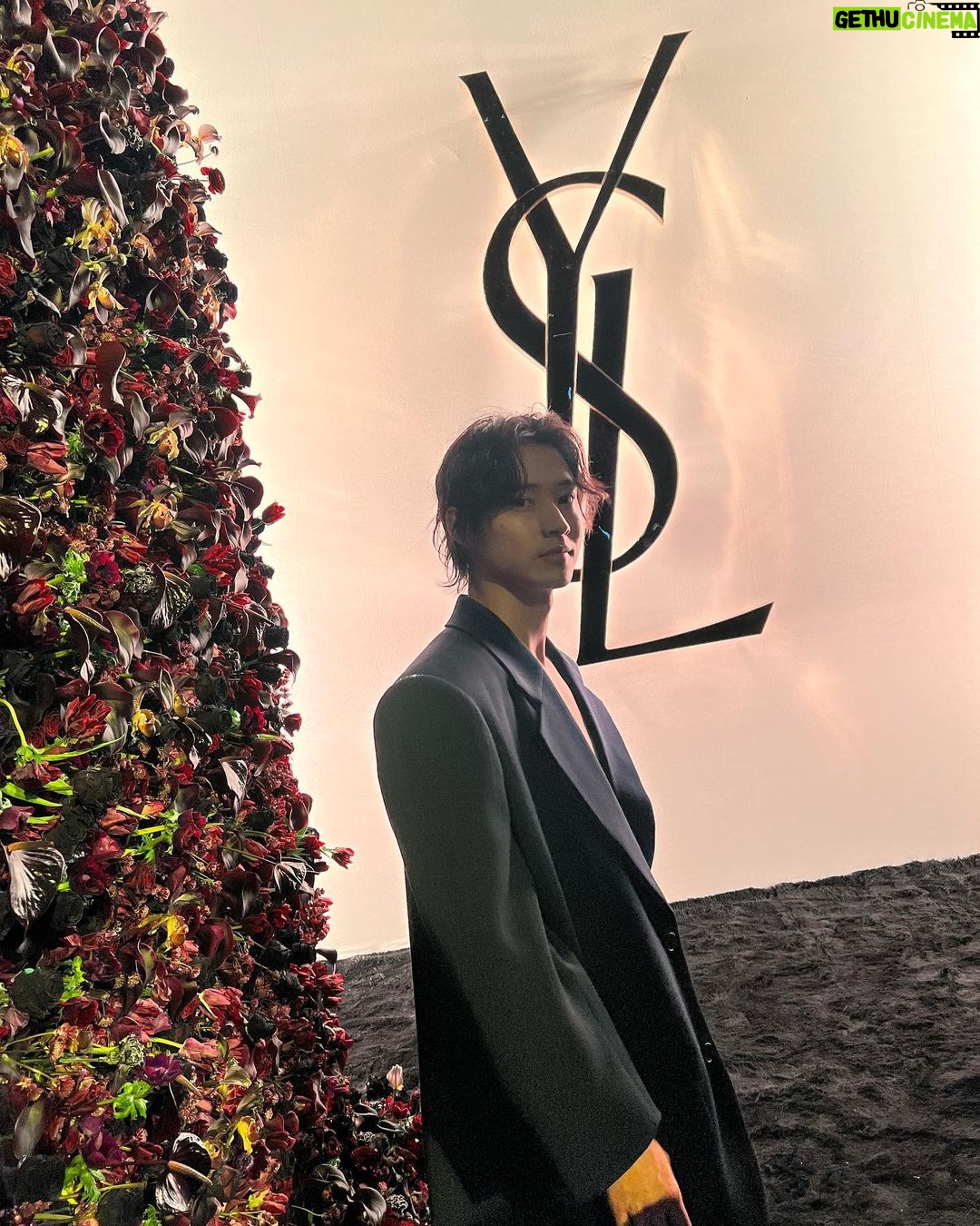 Kento Yamazaki Instagram - SAINT LAURENT SHOW MEN’S FW24 PARIS 最高でした!!! #PR @ysl @anthonyvaccarello