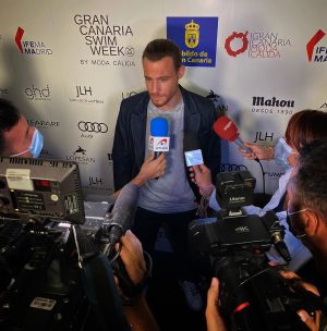 Kerem Bürsin Instagram - I want to share with you some memories that I’ll never forget! I ♥️🤘🏻 Gran Canaria! It was a huge pleasure being apart of this great event and also becoming the ambassador of Gran Canaria Swim Week by Moda Calida 2021. Thank you to anyone who took the time to come out, and anyone I got to take a photo with or just spend some time chatting, THANK YOU! Stay classy my friends, island style 🏝☀️🕶🥃 Now to the shout outs…#grancanariaswimwearbyMC #GCSWbyMC25años
@grancanariaswimweekbymc
@cabildodegrancanaria
@grancanariamegusta @grancanariamc 
Congratulations to all the local designers: @aureliagil @swimwearpalmas @malditosweet @nuriagonzalezshop @arcadinas @lautapparel @suharz_ @romanperalta.design @carlos.san.juan @comolatruchaaltruchostudio @chelaclo @elenamoralesoffical @_vevas_ @rubenrodriguezq @___liberrimo @weargonzales @diazar_atelier