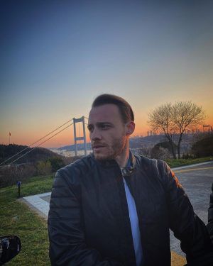 Kerem Bürsin Instagram - 