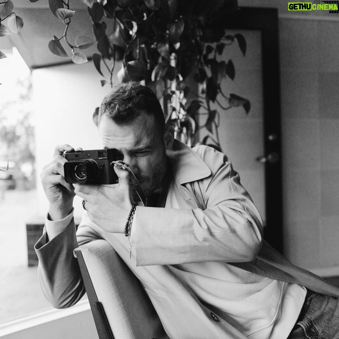 Kerem Bürsin Instagram - #leicadiaries 📷🔴 #theleicafiles