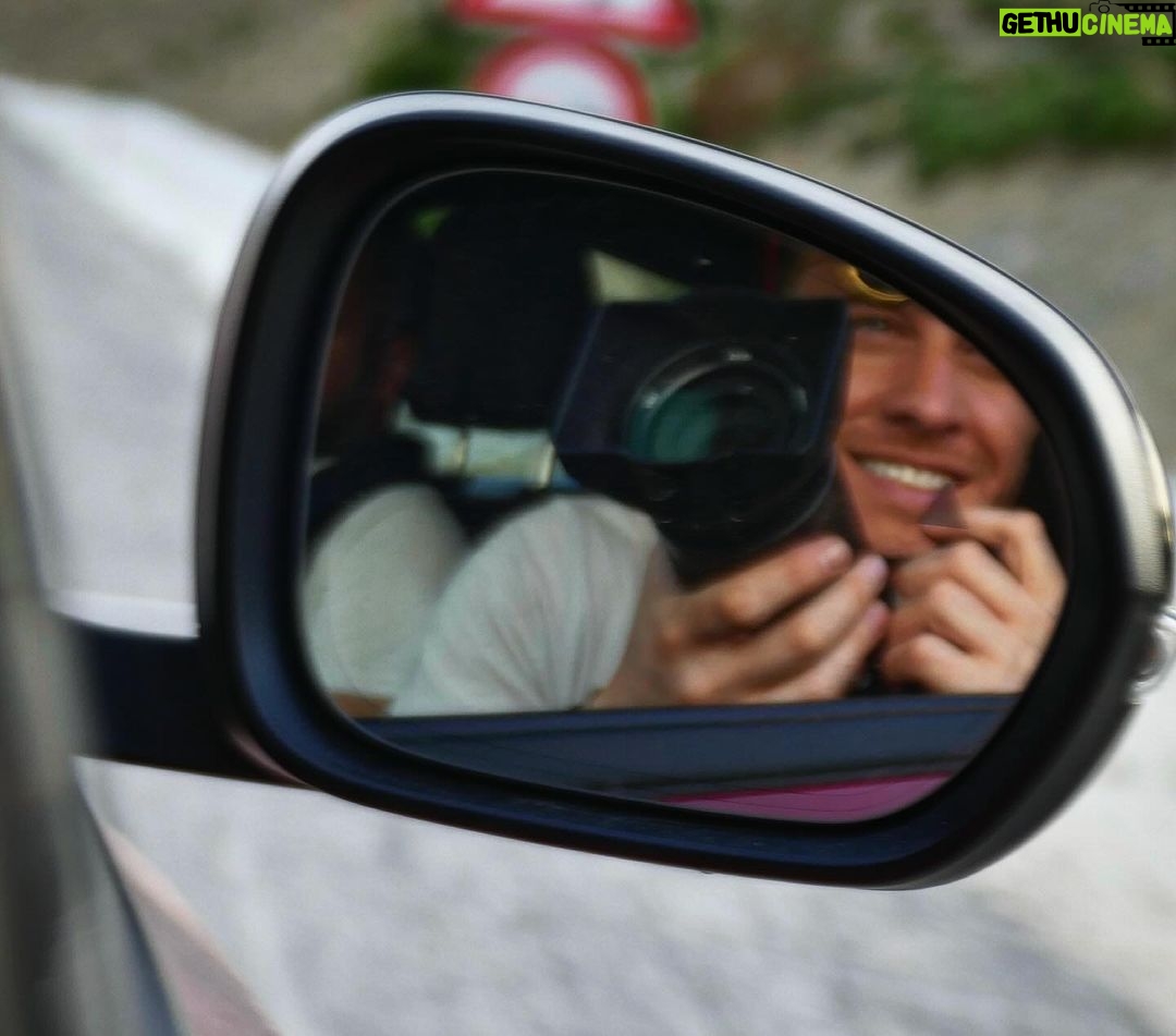 Kerem Bürsin Instagram - The moments that capture us…