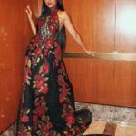 Kerry Washington Instagram – Had to dress like royalty to honor the QUEEN 👑. Congratulations on your much deserved #KennedyCenterHonors @queenlatifah. I LOVE YOU! Washington D.C.