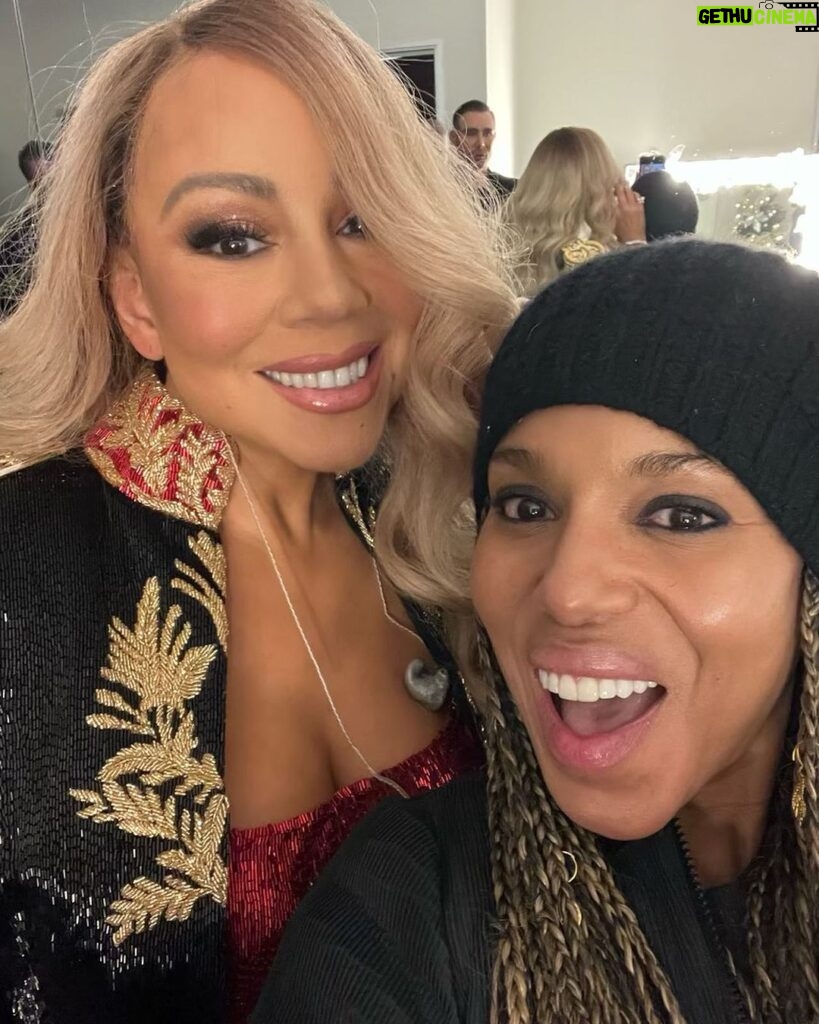 Kerry Washington Instagram - I got to see the Queen of Christmas 🎄🌟 thank you so much @mariahcarey for a beautiful evening at the Hollywood Bowl ❤️