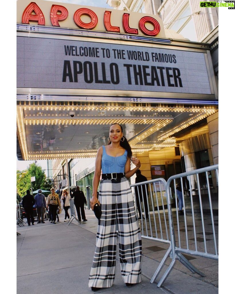 Kerry Washington Instagram - It’s showtime at the Apollo ❤️🌊 #ThickerthanWater #atTheIntersection Harlem
