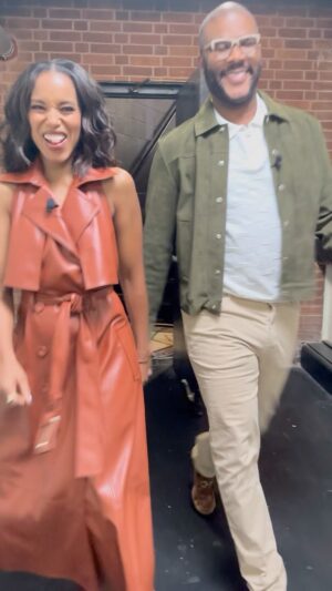 Kerry Washington Instagram - I wasn’t ready. Thank you soooo much ATL, you were AMAZING #ThickerthanWater tour 🌊💙🌊💙🌊💙