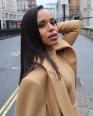 Kerry Washington Instagram - London is Londoning 🇬🇧☔️❤️
