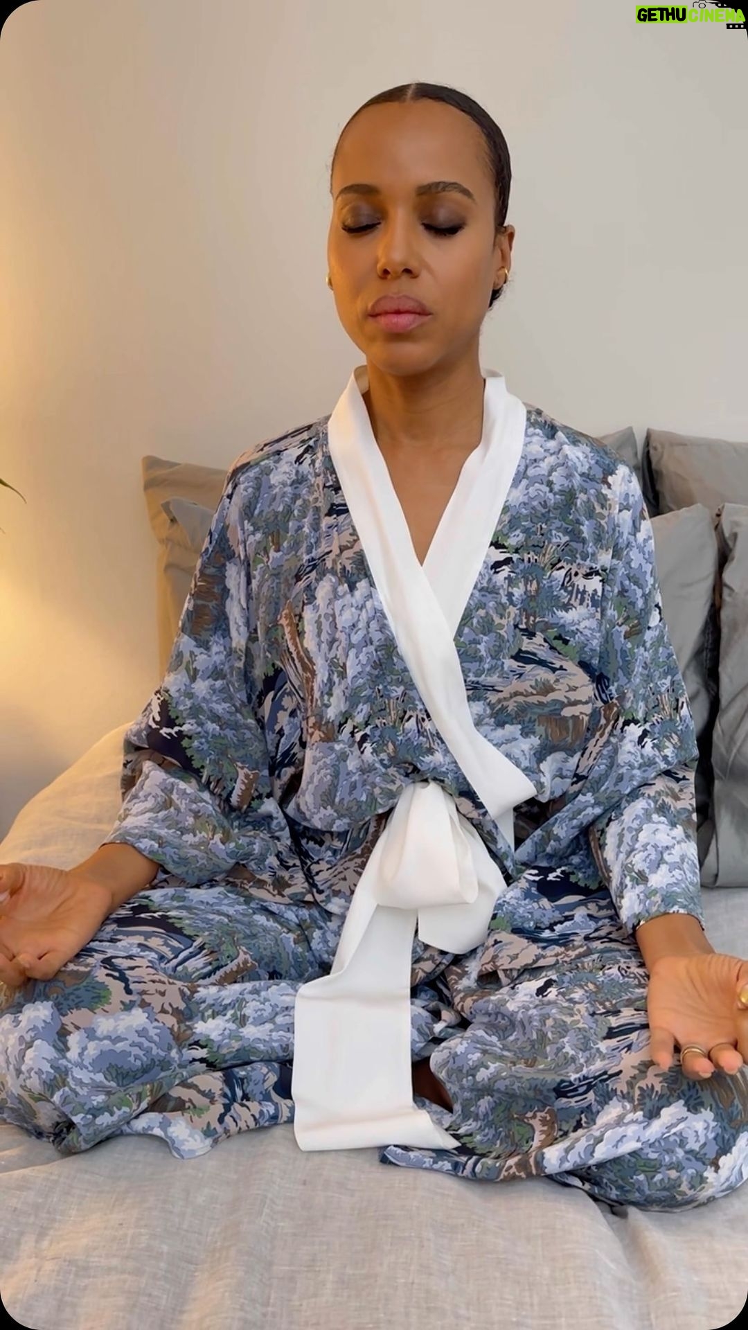 Kerry Washington Instagram - One day into 2024….🧘🏾♀️