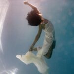Kerry Washington Instagram - Let me tell you!!!!!! The responses to #ThickerthanWater so far have been soooo moving! Truly humbling 💙💙💙 Thank you for taking this deep dive with me! My heartfelt hope is that if you read it, and I PRAY you do 🙏🏾 that you will find something that resonates with your heart and sets you free (even a bit more)! September 26th can't come soon enough 💙🌊