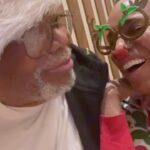 Kerry Washington Instagram - Can we get a round of aCLAUSE for the #Christmas #dadjoke?! 🎅🏾👏🏾 !!!!!